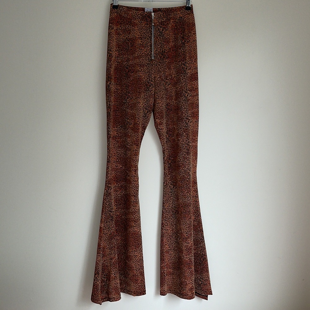 HER PONY | Monet bandeau and flares set in leopard print - Picture 10 of 11